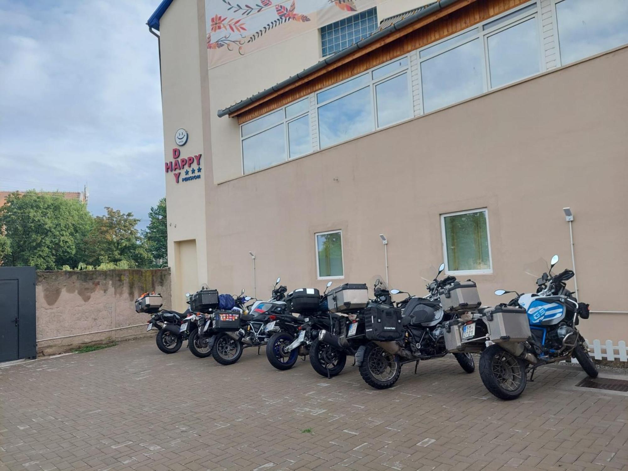 Pension Happy Day - Motorcycle Friendly Sibiu Exterior photo